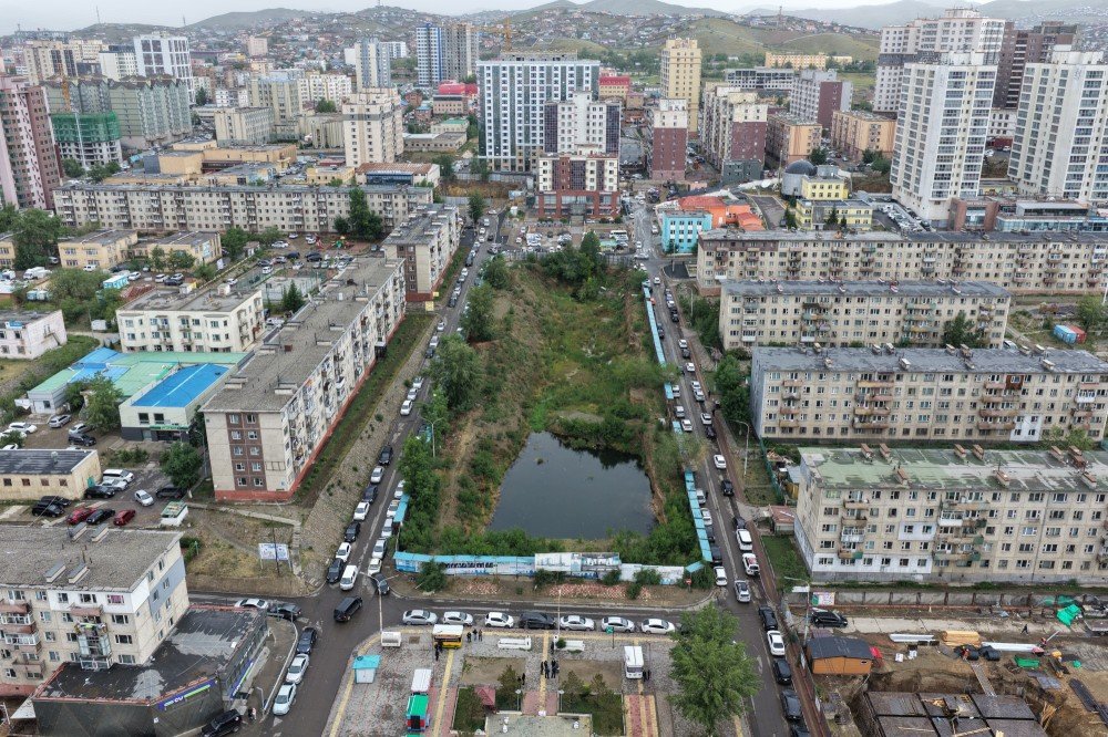 Жуковын хөшөөний арын газрын зөвшөөрлийг цуцалж, цэцэрлэгт хүрээлэн байгуулна