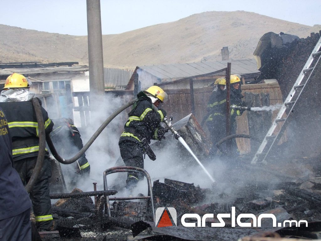 35 настай эмэгтэй хоёр хүүхдийн хамт угаартаж НАС БАРЖЭЭ