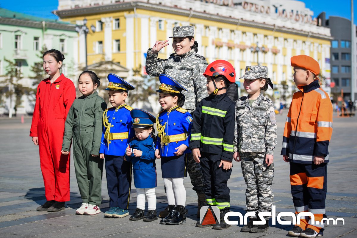 ФОТО: Онцгой байдлын техник, хэрэгслийн хангамжийг үе шаттай нэмэгдүүлэхэд анхаарч ажиллана