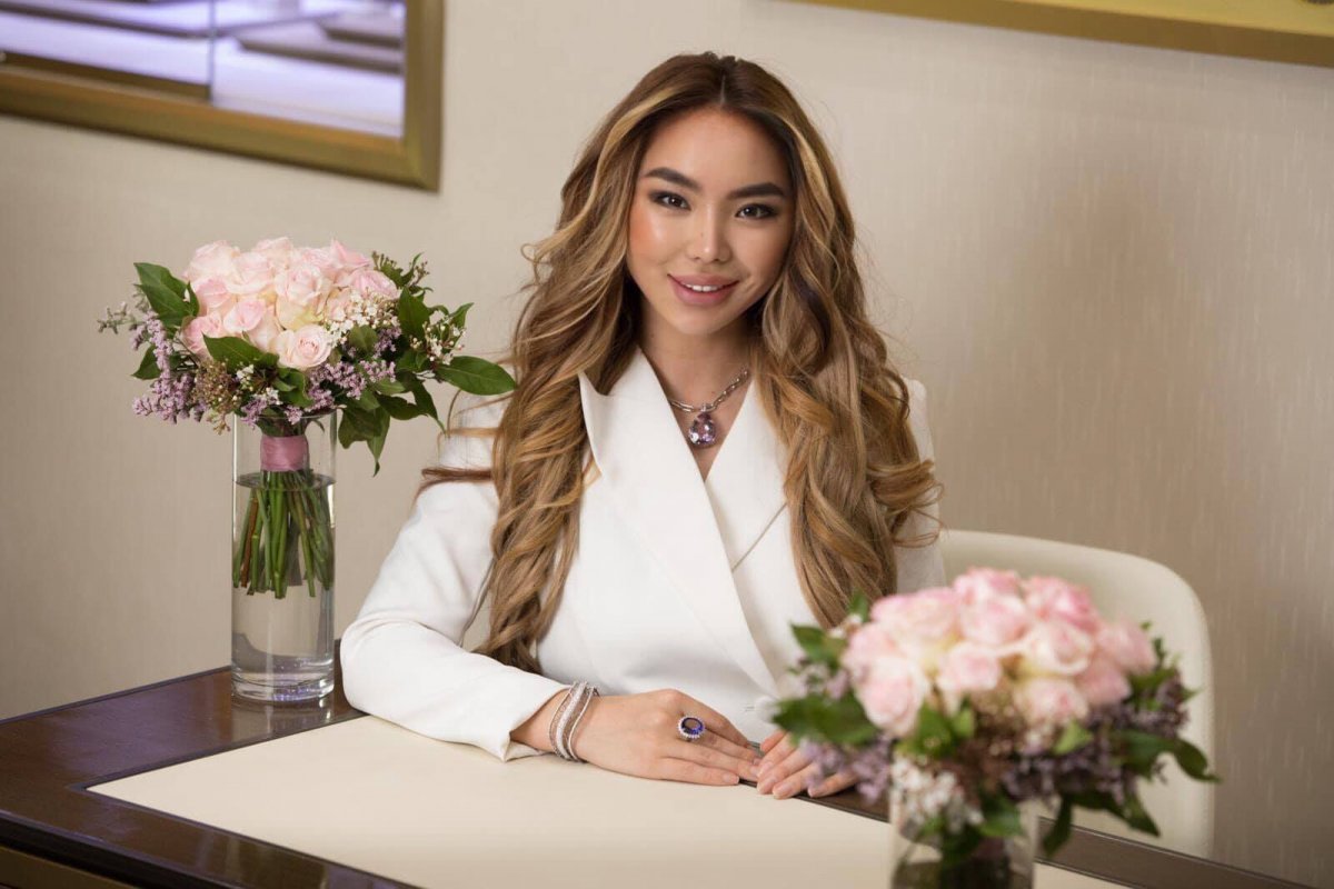 “OOGII” брэндийн үүсгэн байгуулагч О.Оюунцэцэгийг ЗАЛИЛАНГИЙН ХЭРГЭЭР шалгаж эхэлжээ