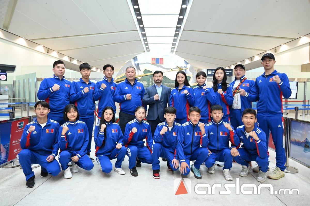 Анх удаа Боксын өсвөрийн баг бүрэн бүрэлдэхүүнээрээ Азийн аваргад оролцохоор Узбекистаныг зорилоо