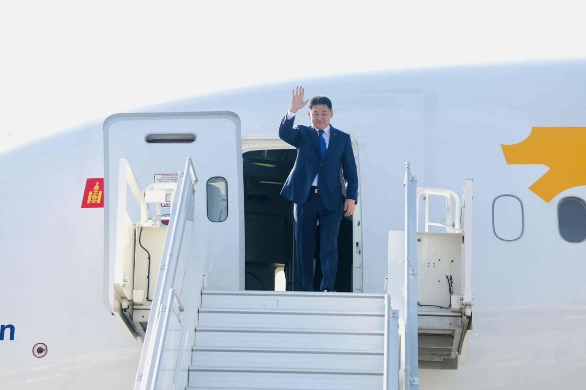 Ерөнхийлөгч У.Хүрэлсүх Казакстан Улсад 20 жилийн дараа айлчлахаар мордлоо