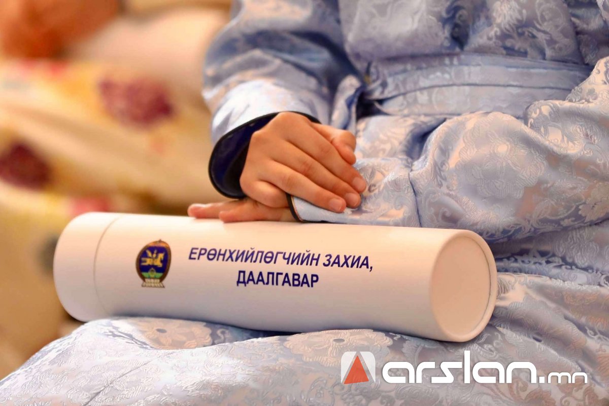 “Ерөнхийлөгчийн илгээлт-2100” тэтгэлэгт хөтөлбөрийн эхний шатанд шалгарсан 420 хүүхдийн нэрийг зарлаж байна