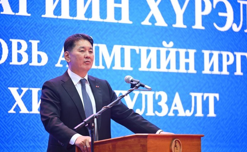 Ерөнхийлөгч У.Хүрэлсүх Дорноговь аймгийн иргэдтэй уулзав