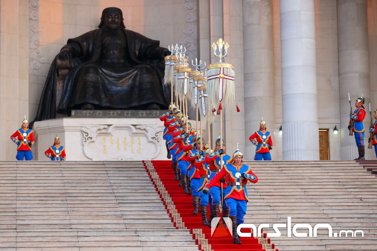 Ирэх 11-р сард хоёр удаа бүх нийтээр АМАРНА
